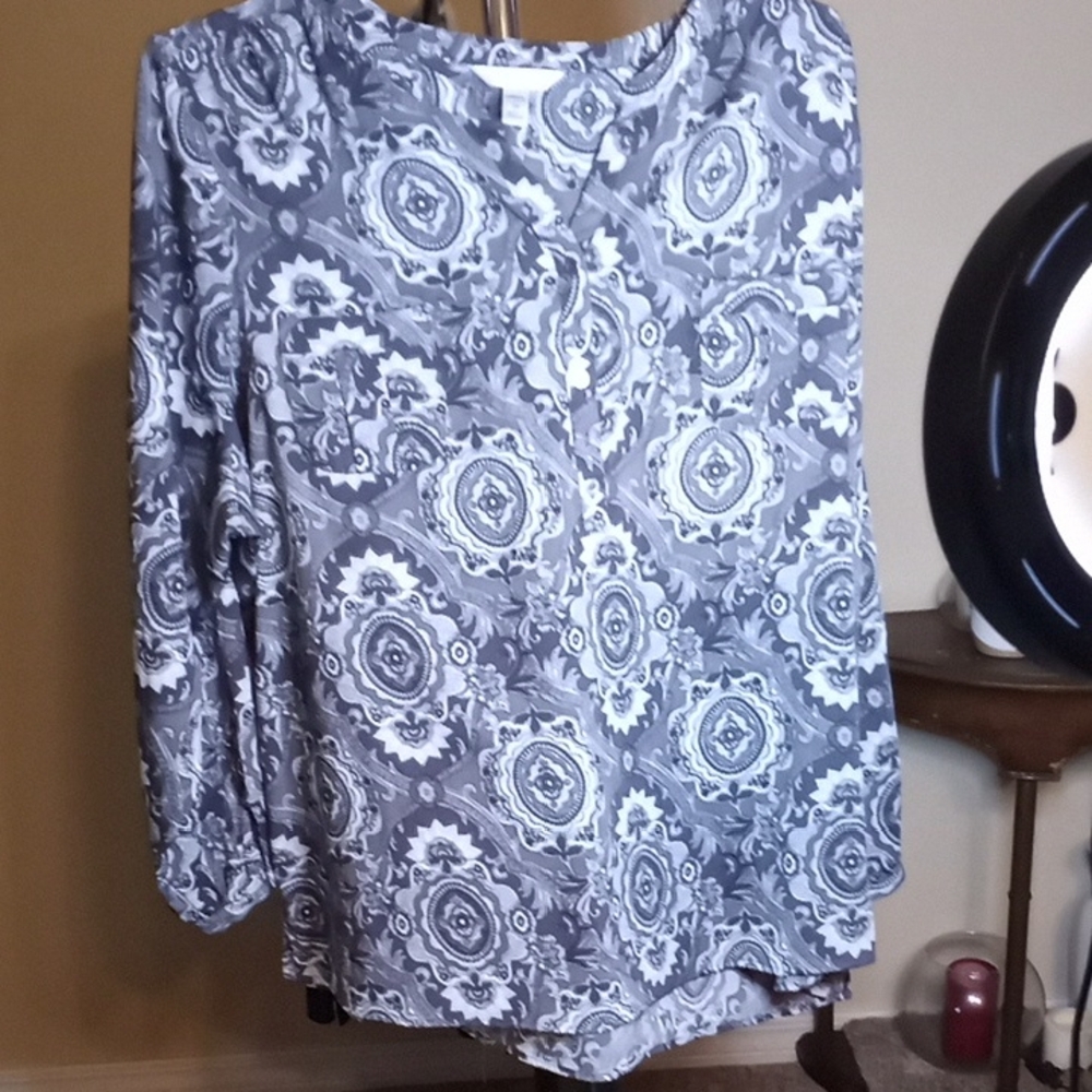 Croft & Barrow Women's Blue and White Patterned Blouse